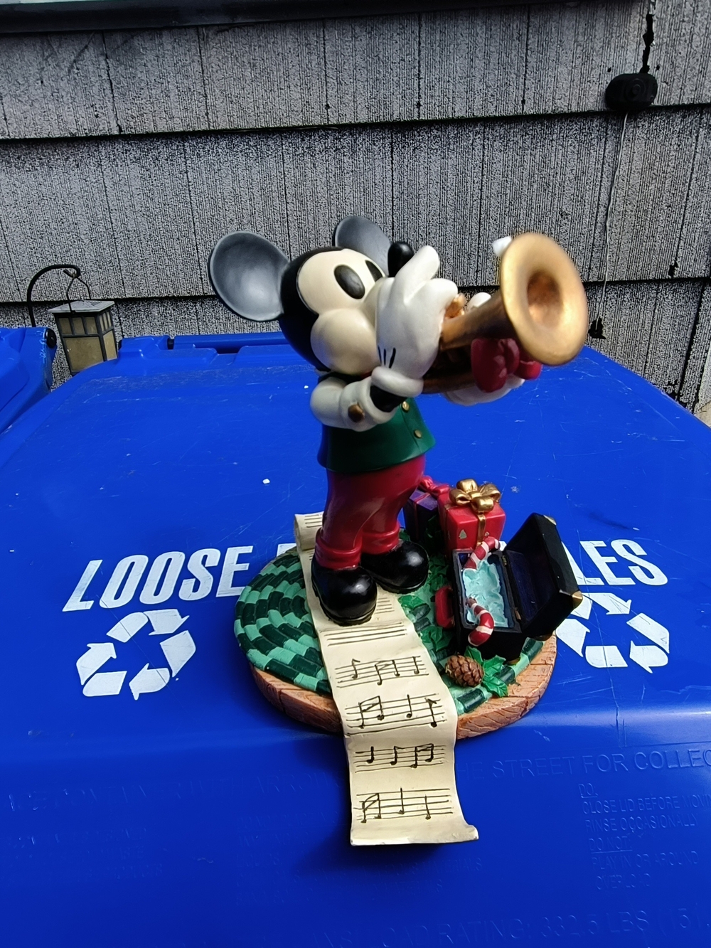 Disney Mickey’s Season of Song Trumpet Figurine Box Art - Red, Green, Gold 1997 - Picture 2 of 8